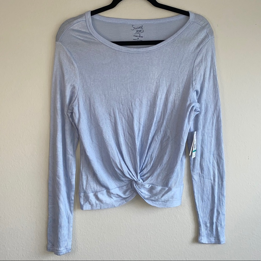 Pink rose casual blue top